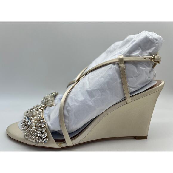 Badgley Mischka Women's Clarisa Embellished Wedge Sandal Ivory MP5243 Size 9.5 - Picture 2 of 12